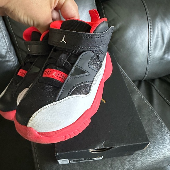 Used Nike Jumpman two trey toddler size 8 - Picture 3 of 4